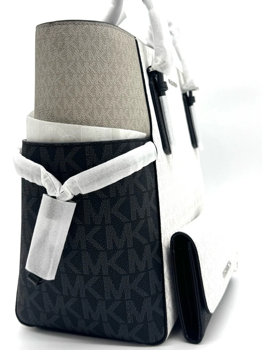Michael Kors Voyager Large Color - Block Logo Tote Bag w Matching Trifold Wallet